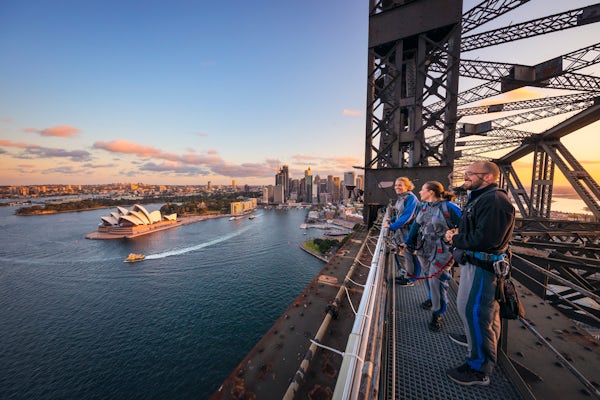 Twilight BridgeClimb Sydney Twilight BridgeClimb Sydney - Must Credit Destination NSW